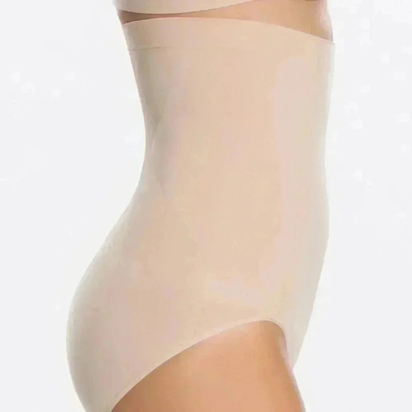 NWOT Spanx OnCore High-Waisted Brief - S - Picture 2 of 8